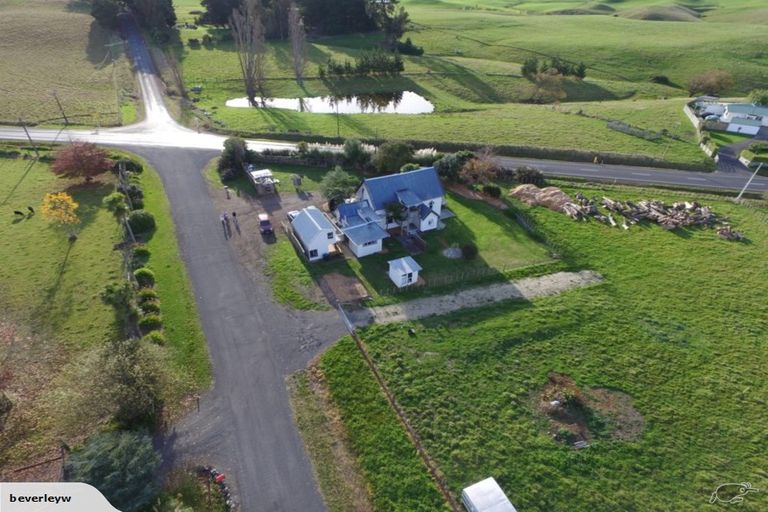 Photo of property in 3 Tamumu Church Road, Otane, Waipawa, 4271