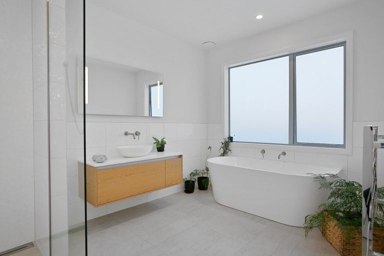 Photo of property in 26 Whakahaumako Road, Leamington, 3495