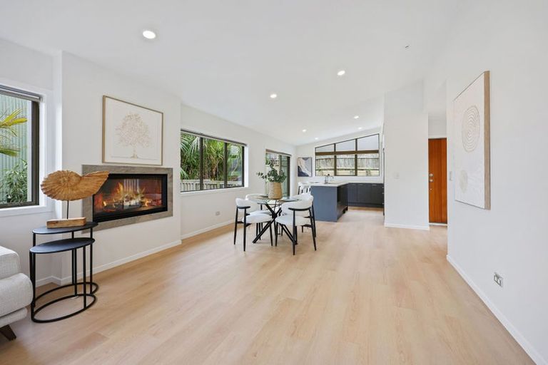 Photo of property in 40a Verran Road, Birkdale, Auckland, 0626