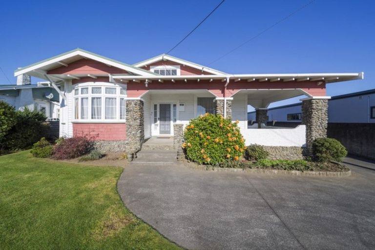 Photo of property in 87 Glover Road, Hawera, 4610