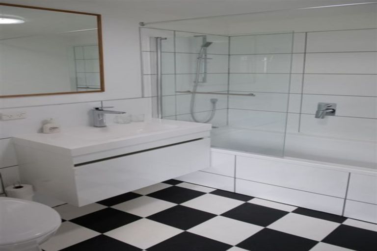 Photo of property in 24 Rata Street, Wanaka, 9305