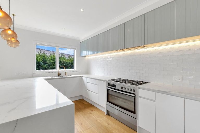 Photo of property in 26c Stottholm Road, Titirangi, Auckland, 0604