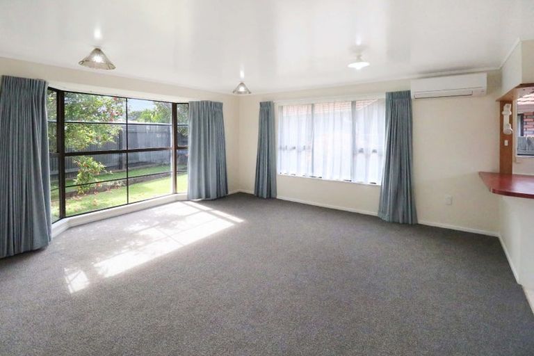 Photo of property in 3/41 Athlone Crescent, Avalon, Lower Hutt, 5011