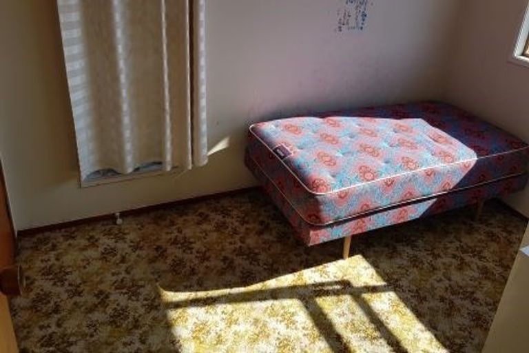 Photo of property in 69 Casuarina Road, Half Moon Bay, Auckland, 2012