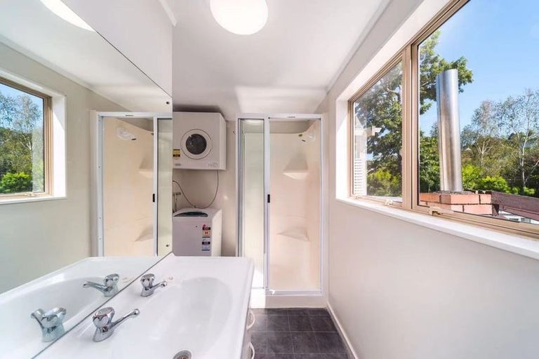 Photo of property in 51 Awaruku Road, Torbay, Auckland, 0630