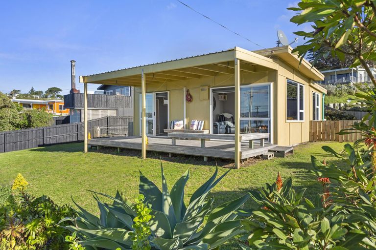 Photo of property in 6 Wainamu Road, Raglan, 3297
