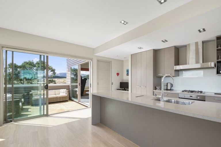 Photo of property in 15 Devoy Drive, Owhata, Rotorua, 3010