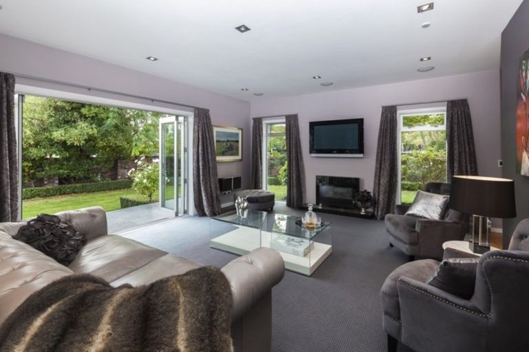 Photo of property in 158 Glandovey Road, Strowan, Christchurch, 8014