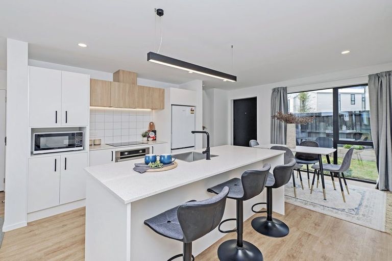 Photo of property in 12 Miromiro Street, Broomfield, Christchurch, 8042