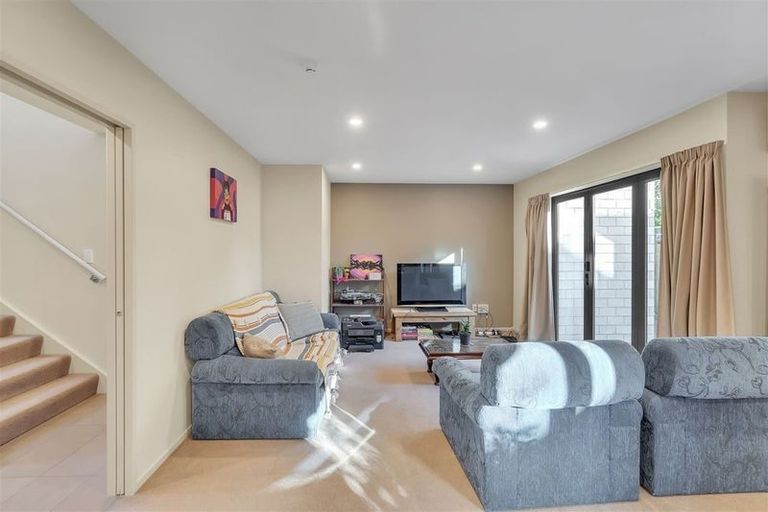 Photo of property in 15b Burdale Street, Riccarton, Christchurch, 8011