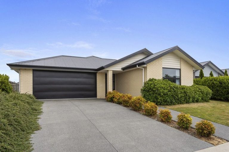 Photo of property in 77 Sutherland Drive, Kaiapoi, 7630