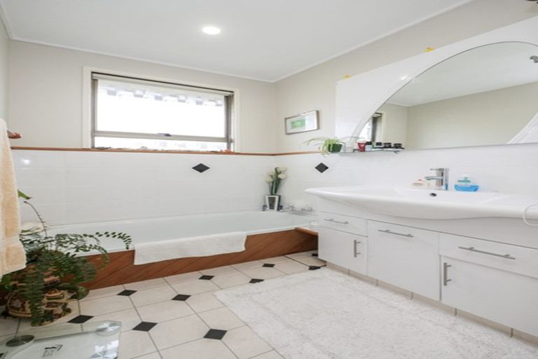 Photo of property in 32 Scobie Road, Waverley, Dunedin, 9013