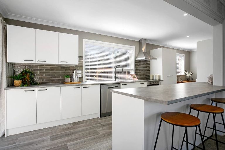 Photo of property in 54 Regent Street, Silverdale, Hamilton, 3216