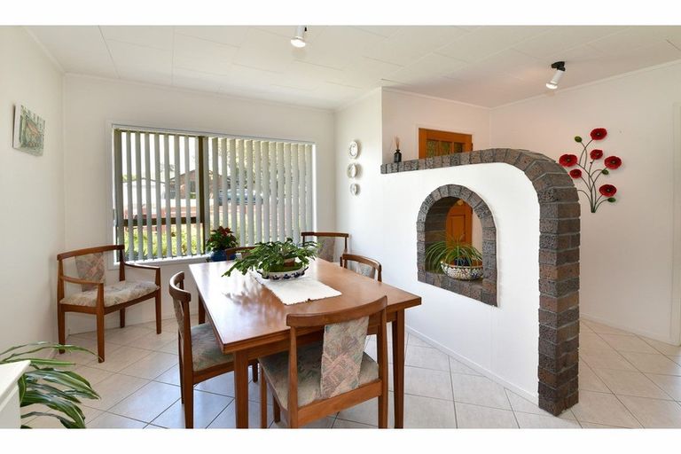 Photo of property in 37 Centreway Road, Orewa, 0931
