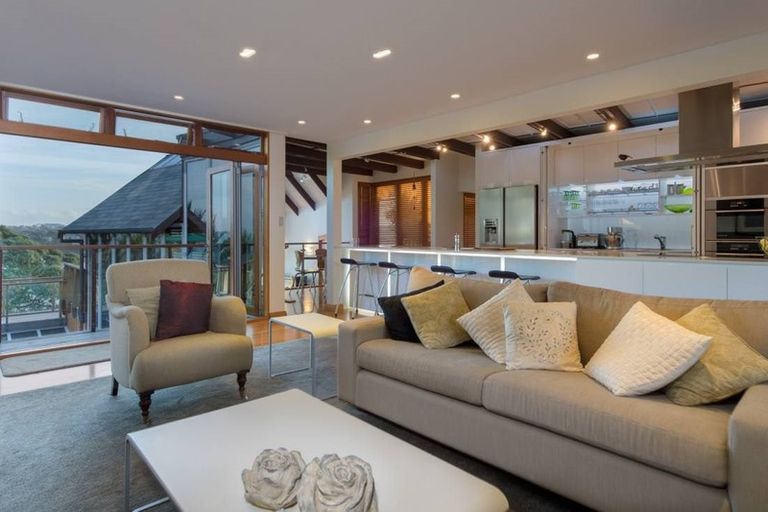 Photo of property in 11 Clifton Road, Browns Bay, Auckland, 0630