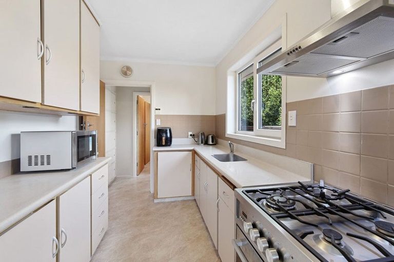 Photo of property in 22 Steadman Road, Broomfield, Christchurch, 8042