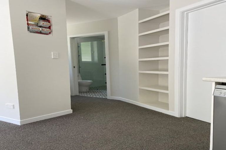 Photo of property in 120 Milton Road, Bluff Hill, Napier, 4110