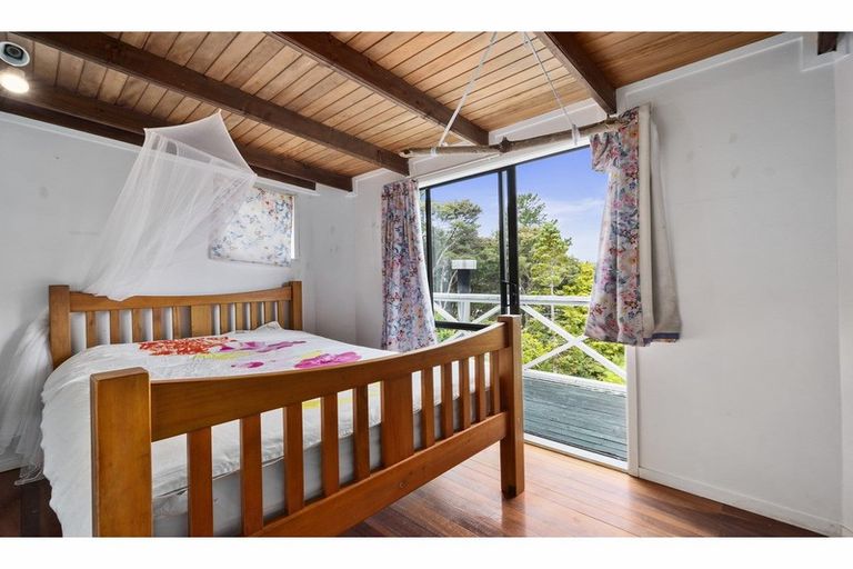 Photo of property in 131 Colwill Road, Massey, Auckland, 0614