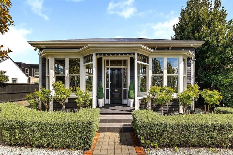 Photo of property in 77 Rutland Street, St Albans, Christchurch, 8014