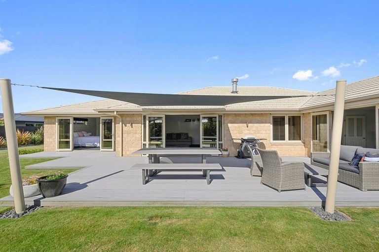 Photo of property in 7 James Hight Drive, Halswell, Christchurch, 8025