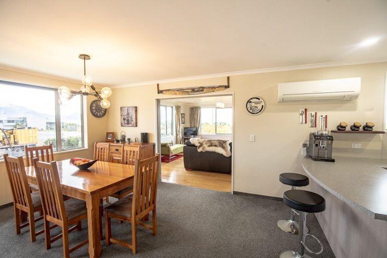 Photo of property in 9 Hawthorne Road, Kaikoura, 7300