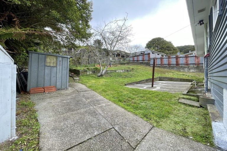 Photo of property in 6 Reid Road, Wainuiomata, Lower Hutt, 5014