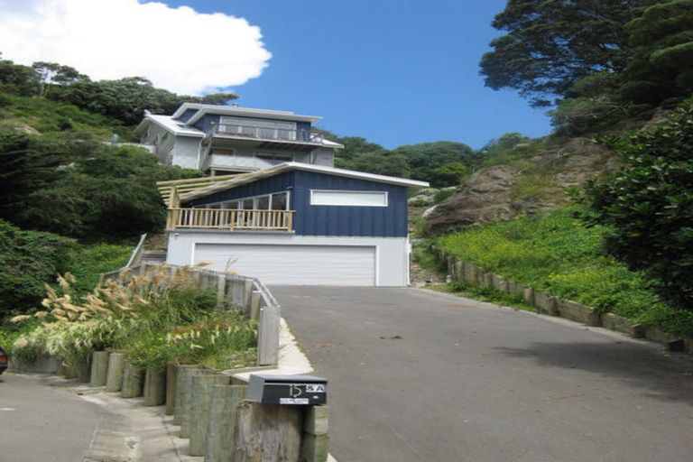 Photo of property in 11 Pinelands Avenue, Seatoun, Wellington, 6022