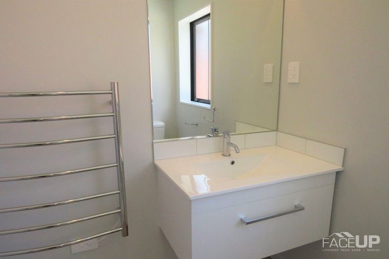 Photo of property in 15/15 Sunhill Road, Sunnyvale, Auckland, 0612