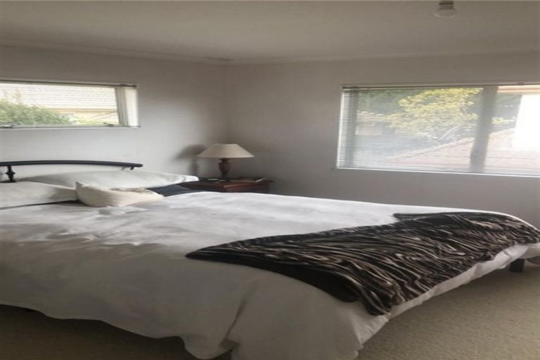 Photo of property in 2/20 Belgate Place, Somerville, Auckland, 2014