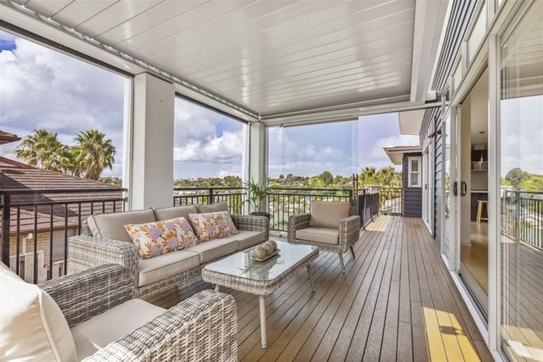 Photo of property in 23 Caversham Drive, Torbay, Auckland, 0630