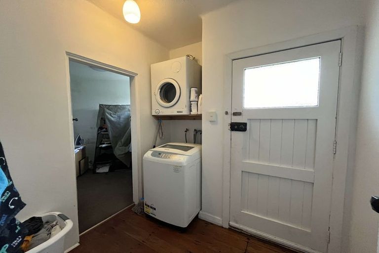 Photo of property in 44-46 Collingwood Street, Waterloo, Lower Hutt, 5011