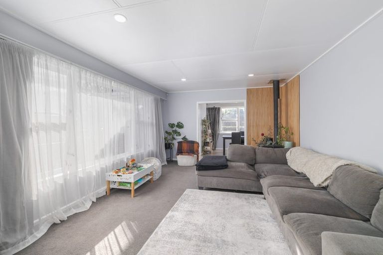 Photo of property in 25 Lake Terrace Road, Burwood, Christchurch, 8061