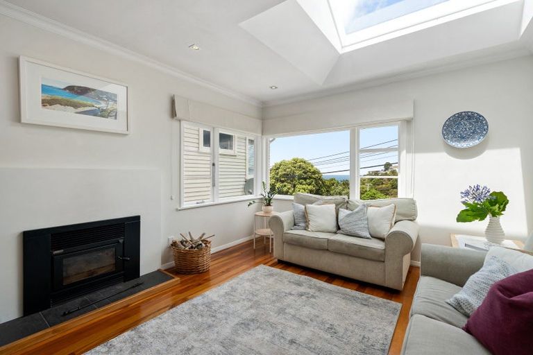 Photo of property in 7 Houghton Bay Road, Houghton Bay, Wellington, 6023