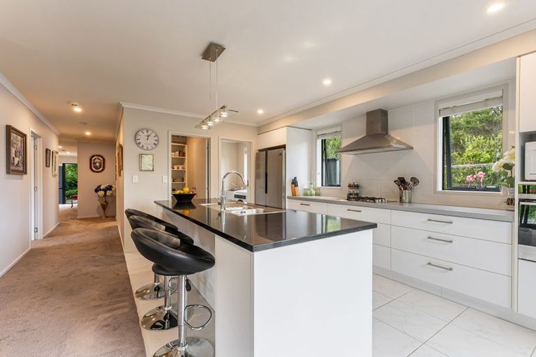 Photo of property in 24 Hooton Drive, Kumeu, 0810