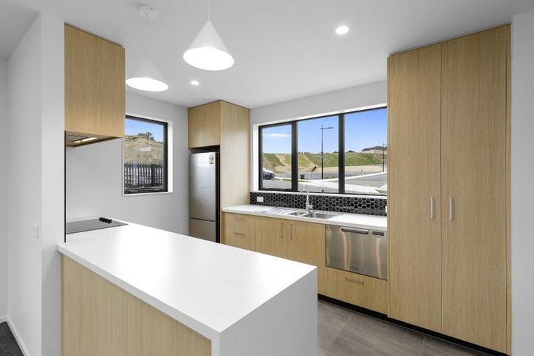 Photo of property in 58 Oakum Road, Whitby, 5024