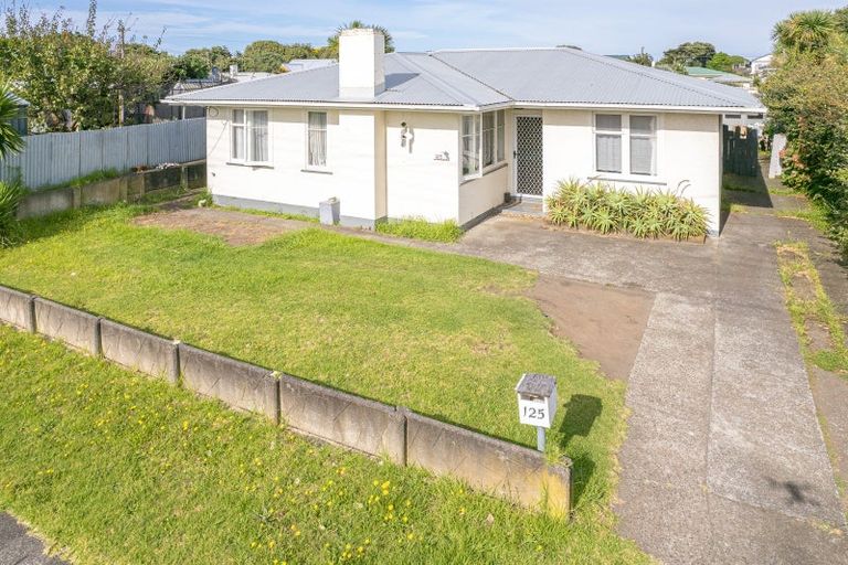 Photo of property in 125 Cornfoot Street, Castlecliff, Whanganui, 4501
