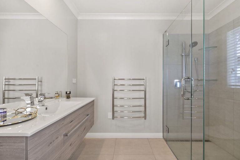 Photo of property in 13 Kestrel Lane, Kinloch, Taupo, 3377