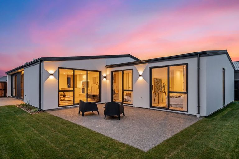 Photo of property in 16 Gingko Lane, Marshland, Christchurch, 8051