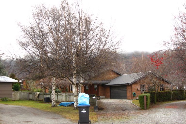 Photo of property in 8 Douglas Avenue, Arrowtown, 9302