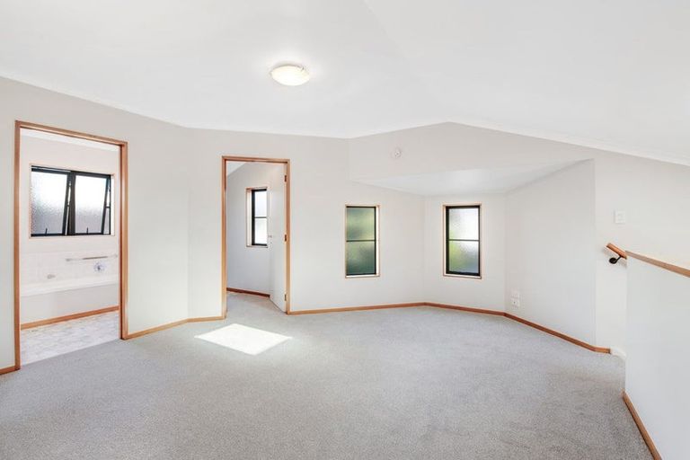 Photo of property in 71a Bay Street, Red Beach, 0932