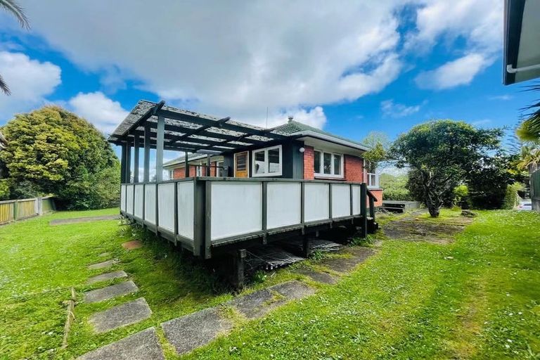 Photo of property in 75 La Trobe Street, Pakuranga Heights, Auckland, 2010