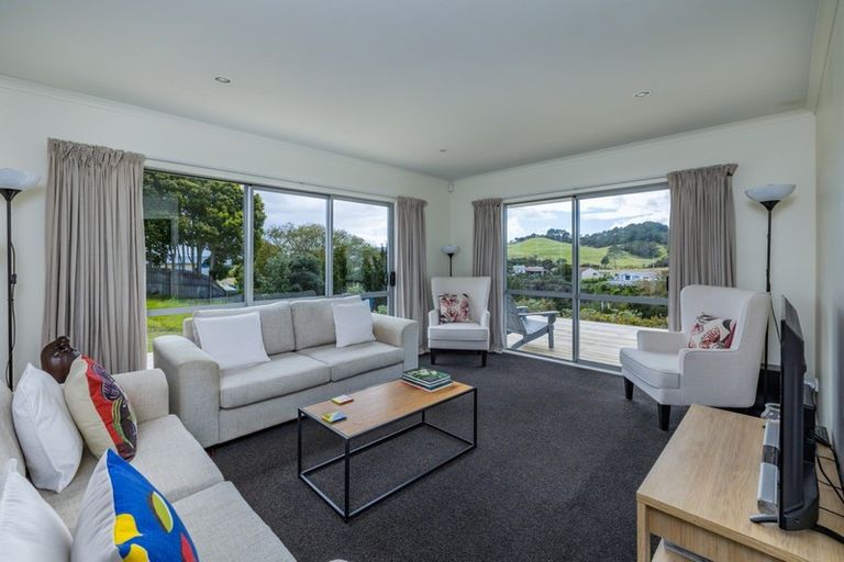 Photo of property in 3 Lori Lane, Coopers Beach, 0420