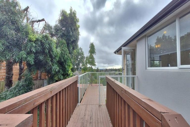 Photo of property in 3a Pittville Place, Henderson, Auckland, 0612