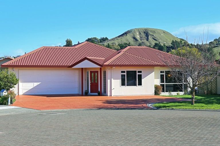 Photo of property in 10 Rutland Place, Taradale, Napier, 4112