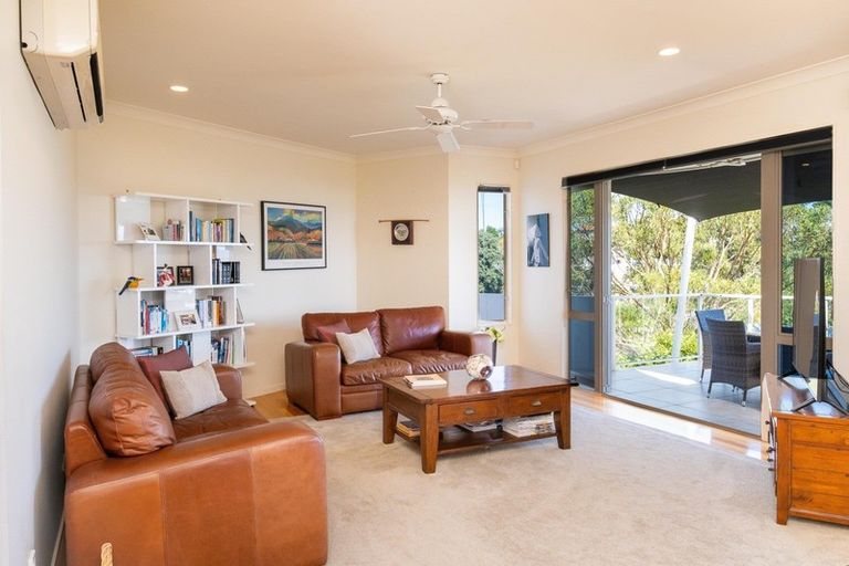 Photo of property in 6 Roslyn Road, Bluff Hill, Napier, 4110