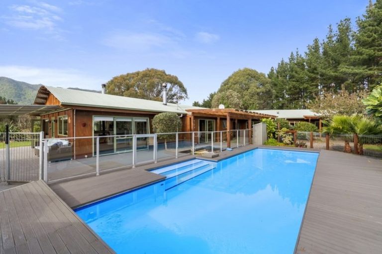 Photo of property in 97 Greenhill Road, Waikanae, 5391