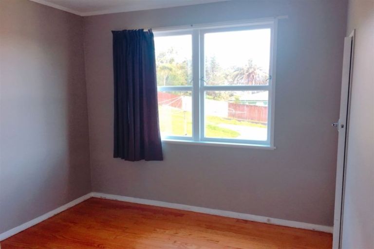 Photo of property in 206b Henderson Valley Road, Henderson, Auckland, 0612