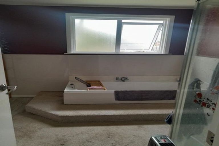 Photo of property in 10 Churchill Crescent, Foxton, 4814