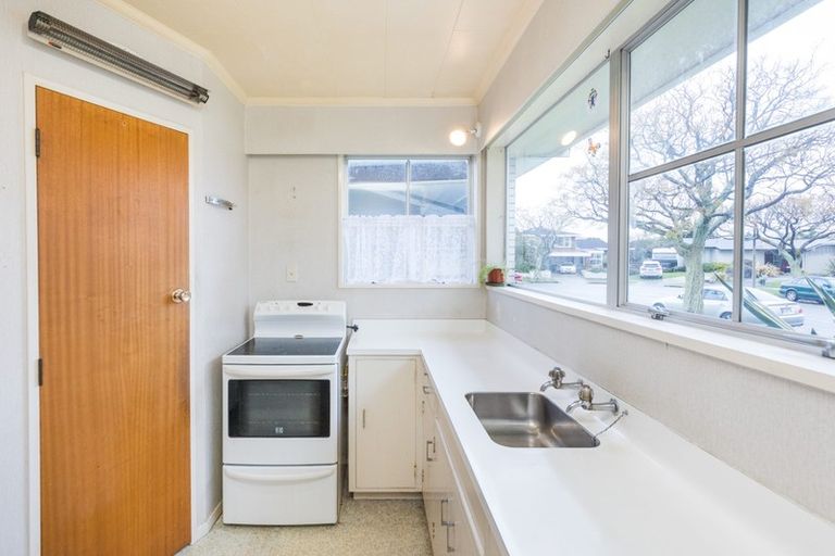 Photo of property in 5 Westhaven Grove, Takaro, Palmerston North, 4412