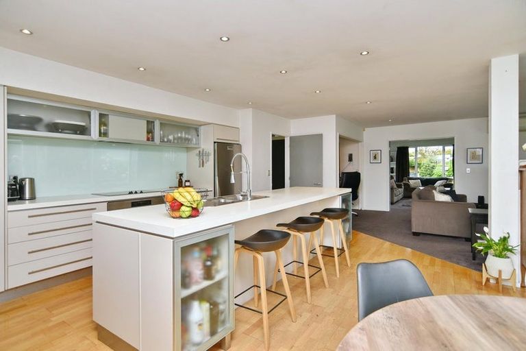 Photo of property in 9 Springside Place, Redwood, Christchurch, 8051